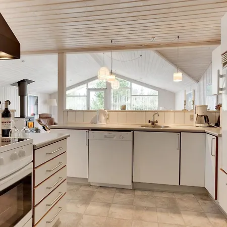Ajten - 150m From The Sea By Interhome *