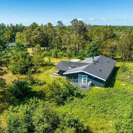 Vakantiehuis Ajten - 150m From The Sea By Interhome *